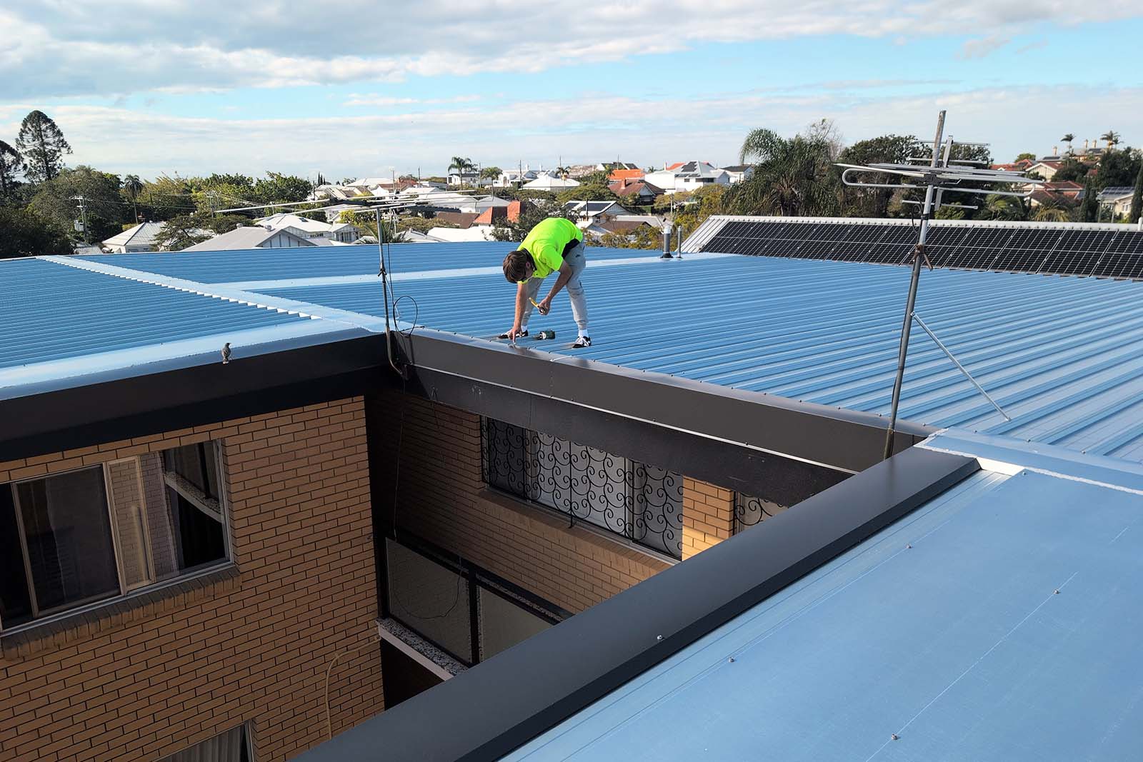Completed KLIP-LOK metal roof on an Ascot unit block